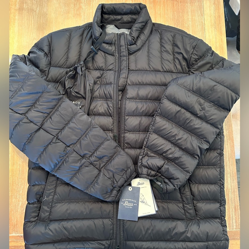 Men’s, BASS Medium down puffer, NWT